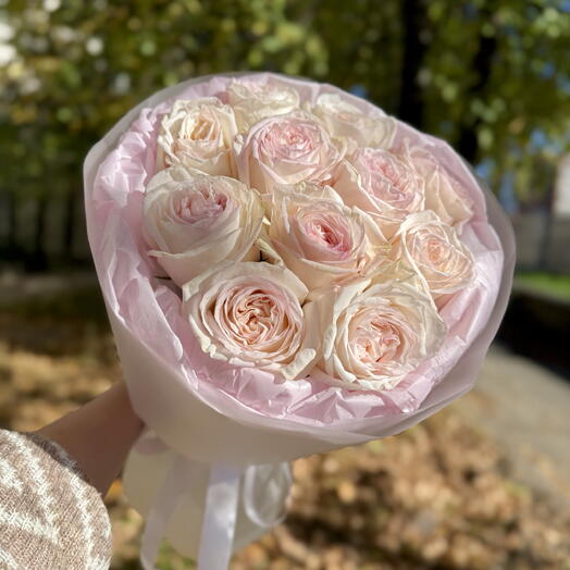 Букет из 11 ароматных роз White O hara