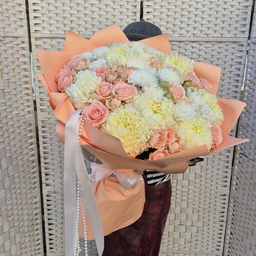 Bouquet 2 💛 (хризантемы и кустовые розы)