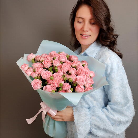 Букет из 15 кустовых роз