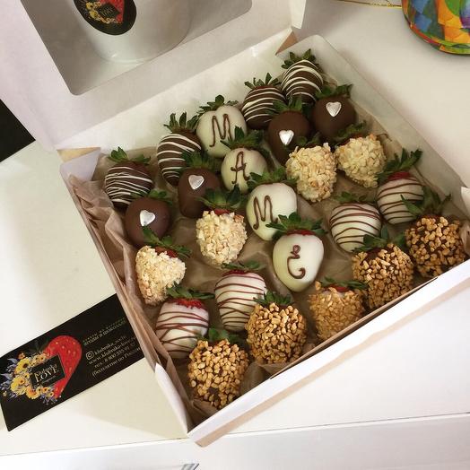 CHOCOLATE-COVERED STRAWBERRIES