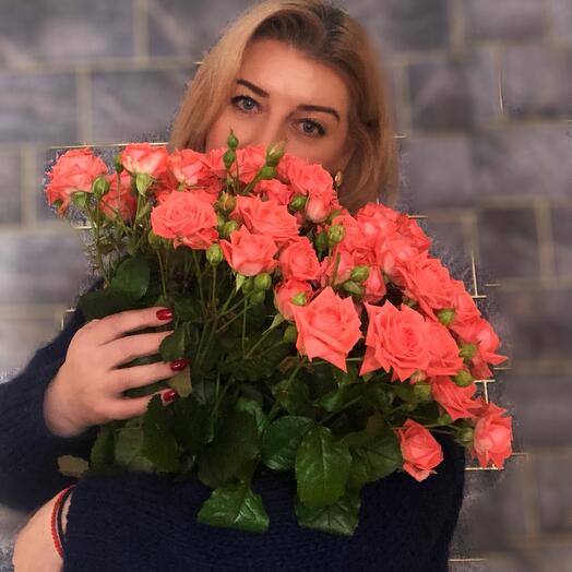 A gorgeous bouquet of coral roses