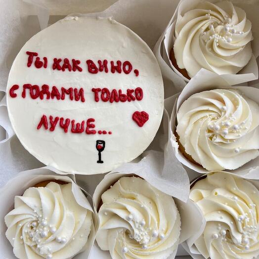 Набор бенто торт и 5 капкейков с карамелью