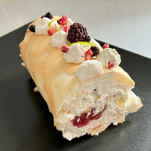 Меренговый рулет с творожным (кокосовым) кремом и начинкой