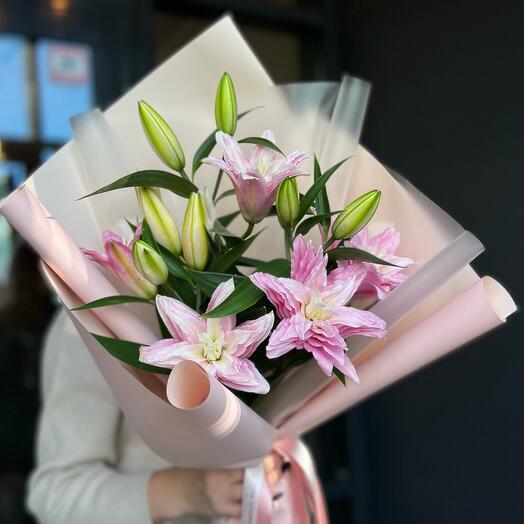 Bouquet of peony-shaped pink lily