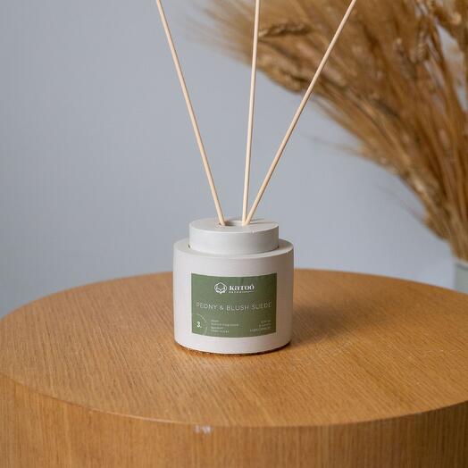 Aromatic diffuser for home 100ml in Cream stone color