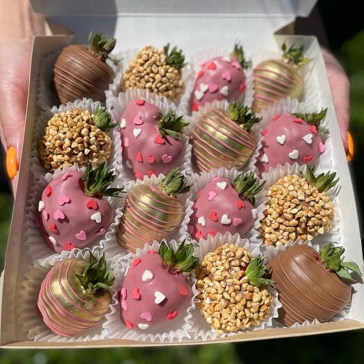 Strawberry in chocolate box / set "Summer mood"