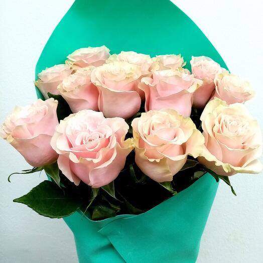 Bouquet of Ecuadorian roses 70 cm