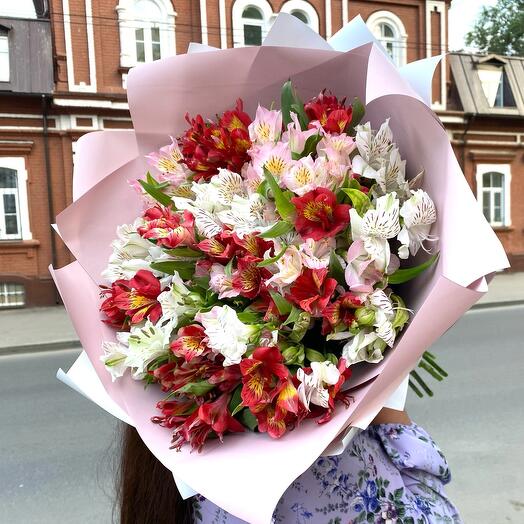 Букет из 25 альстромерий "Фортуна"