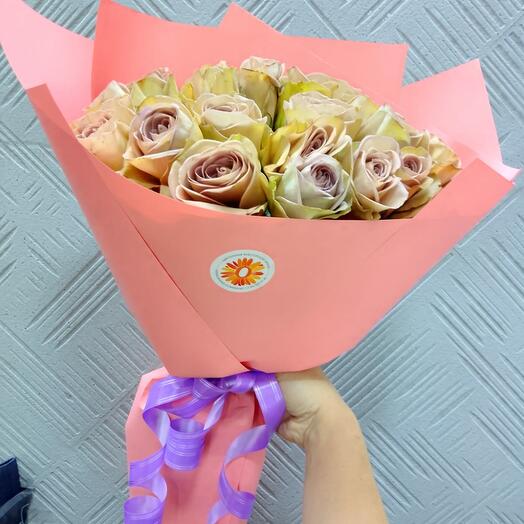 Букет "Таинственный сад" от цветочного магазина Оранж Алматы