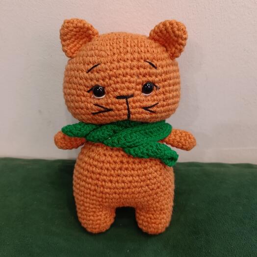 Вязанная игрушка оранжевый кот
