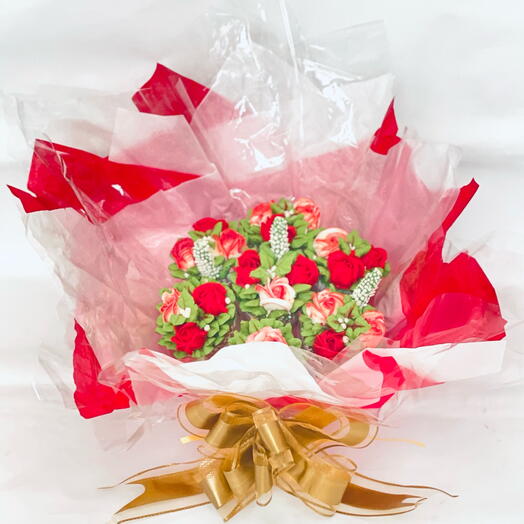 Valentines cupcakes bouquet - Classic roses buttons