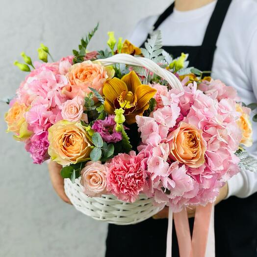 Author's basket with peony-shaped roses