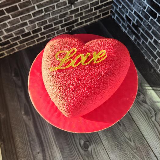 Mousse cake heart