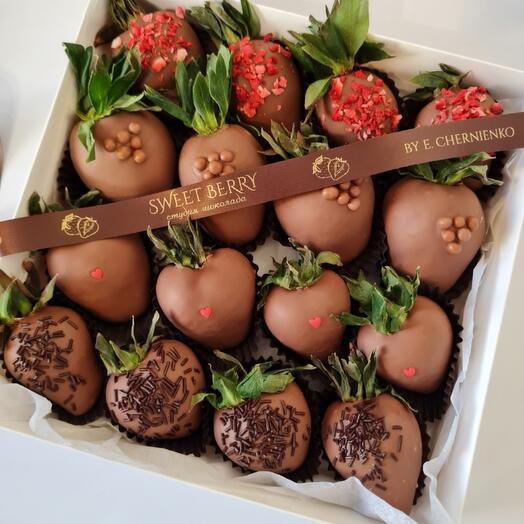 Клубника в шоколаде 16 шт
