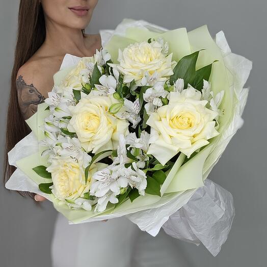 "Арина" из нежных роз и альстромерии