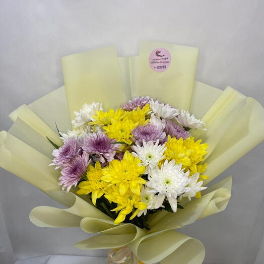 Colorful Feeling; Bunch of 12 Stems of Pink, White   Yellow Chrysanthemum