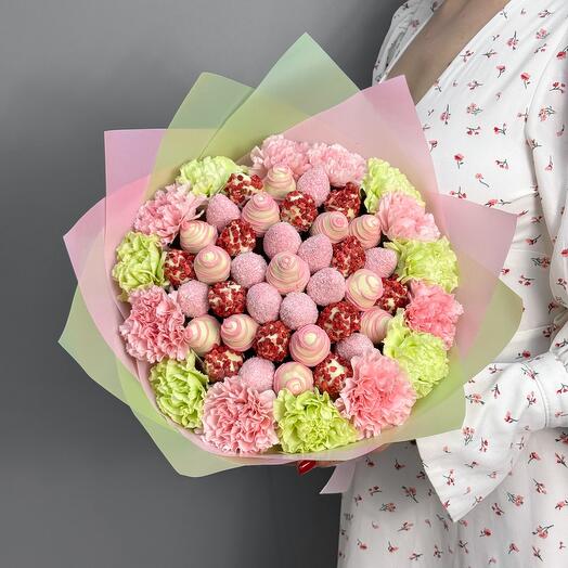 Букет из клубники в шоколаде с диантусами Confetti