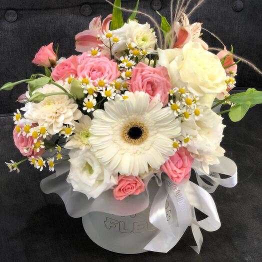 Bouquet with daisies