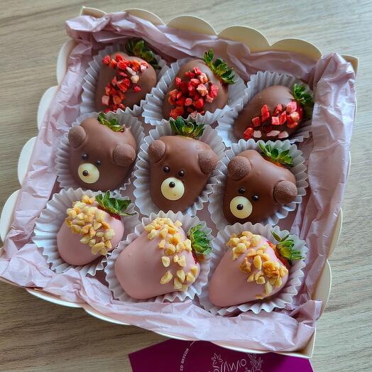 Клубника в шоколаде "Мишки" 9 шт