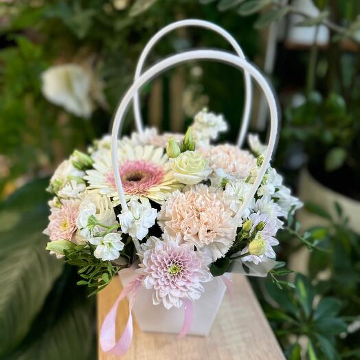 Цветы в сумочке 🌸