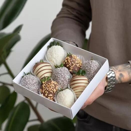 Клубника в шоколаде, 9 шт