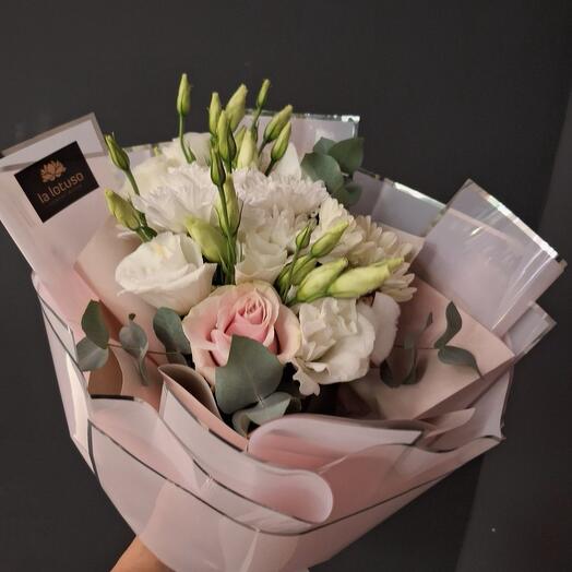 Fall in love with a rose bouquet