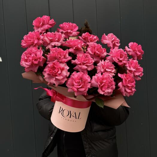 Фирменная композиция из голландских роз