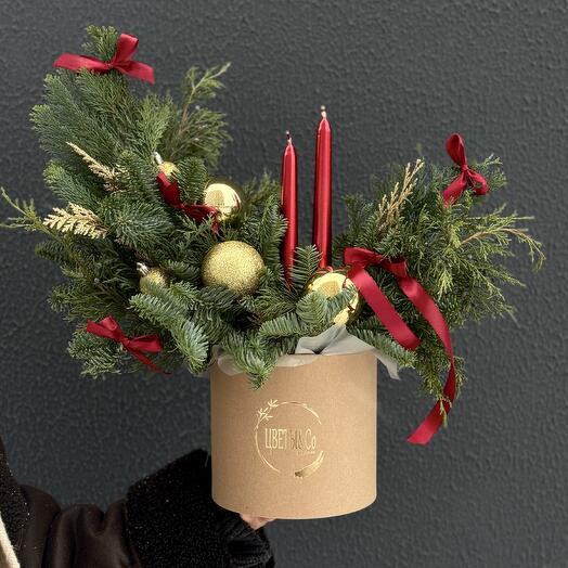 Композиция новогодняя со свечами (красный с золотым)