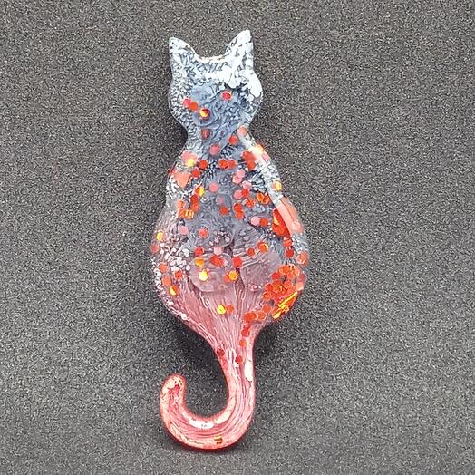 Брошь "Кошка" ручной работы, 5.5×2 см