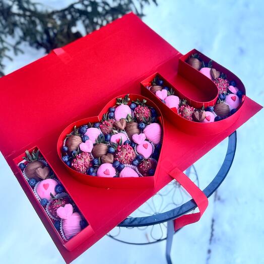 Клубника в бельгийском шоколаде I LOVE YOU