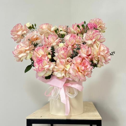 Композиция в коробке