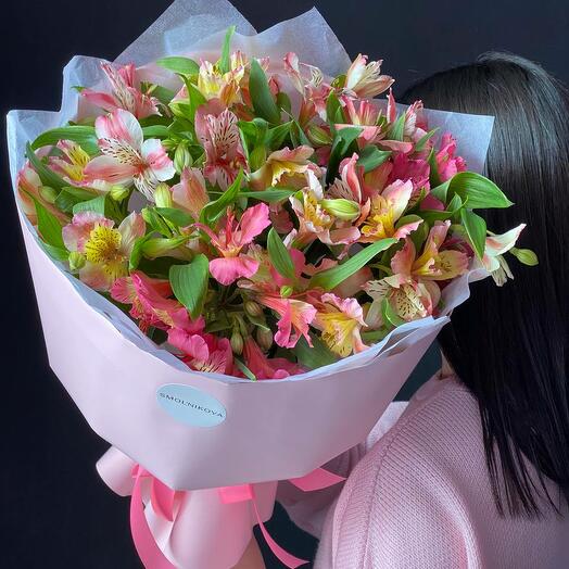 Яркий микс из стойких альстрамерий💐