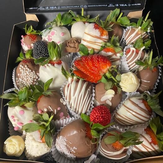 Клубника в шоколаде Набор "Праздничный"