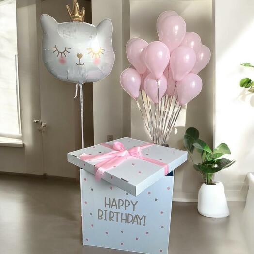 Коробка-сюрприз с белой кошечкой в короне