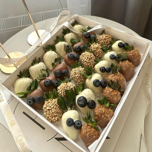 Клубника в шоколаде «Вкусная Эйфория» 30 штук