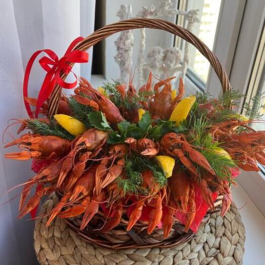 Корзина с ракоми