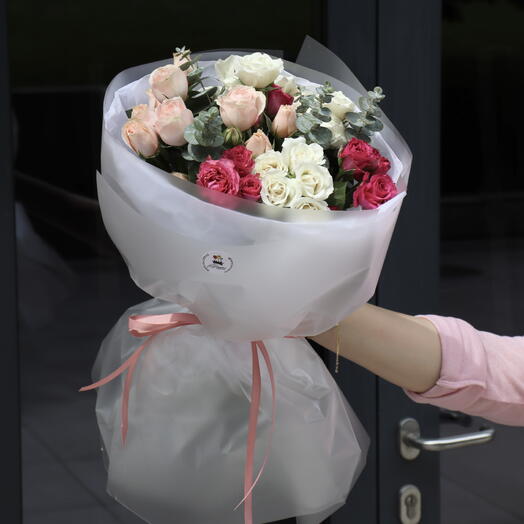 Монобукет из кустовых роз 9 шт