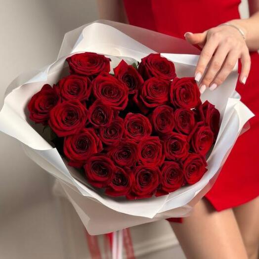 Букет из 25 ароматных красных роз 🌹