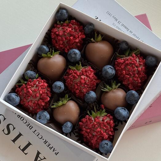 Клубника в шоколаде Double Berry, набор из 9 ягод