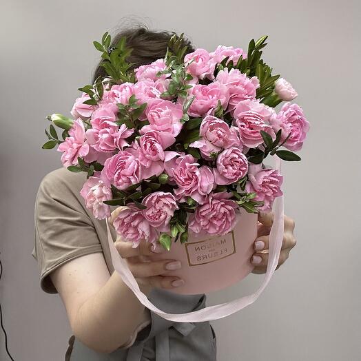 Диантусы в сумочке MAISON