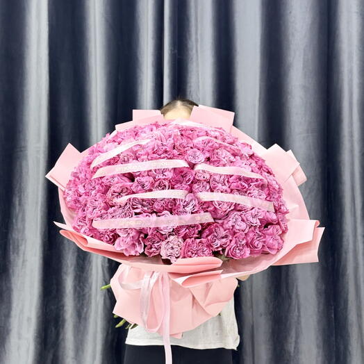 101 эквадорская пионовидная роза высшего сорта Country blue