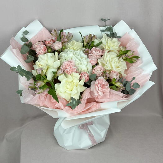 Букет для нежной девочки🌸🥰 французские розы, гортензия, альстромерия