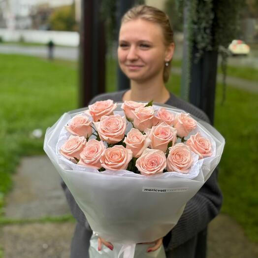 Моно букет из нежно-розовых роз