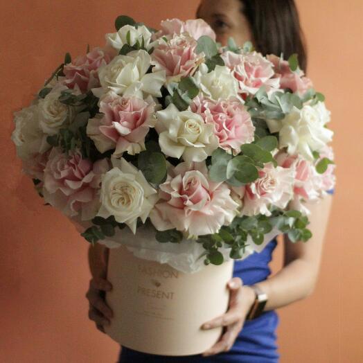 Французские розы в коробке