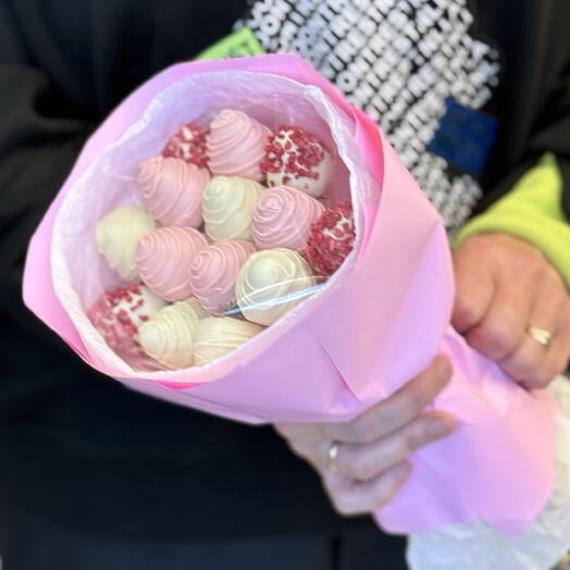 Нежный Букет Из клубники в шоколаде на день рождения