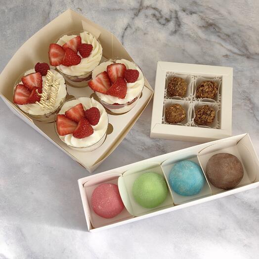 Подарочный набор сладостей для учителя: трайфлы, моти и конфеты ручной работы трюфели в подарок на день учителя