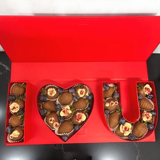Признание в любви - клубника в шоколаде
