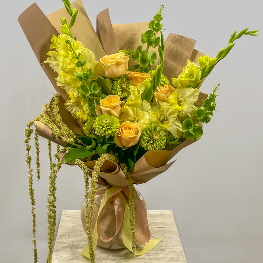 Bouquet with gladioli and amaranthus
