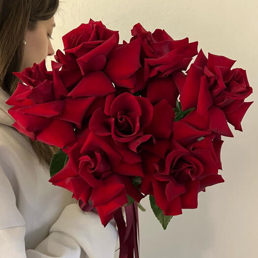 Моно букет в коробке: вывернутая французская роза Эксплорер 7 шт