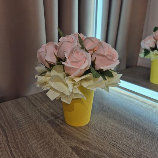 Букет 9 розовых роз из мыльной пены